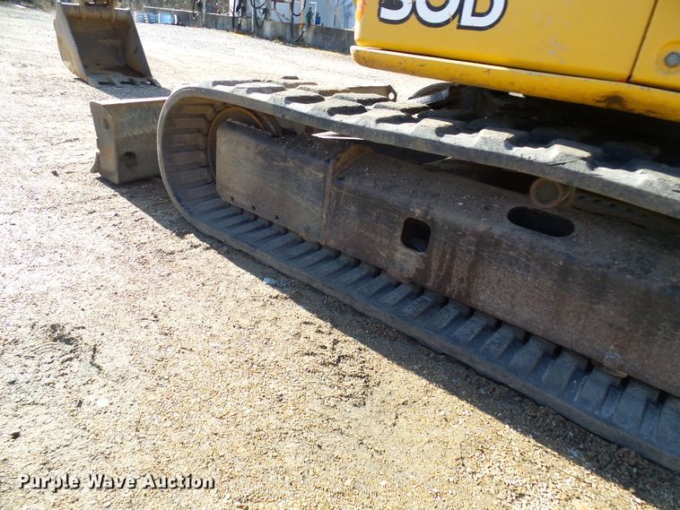 image for item DL0748 2005 John Deere 50D  mini excavator