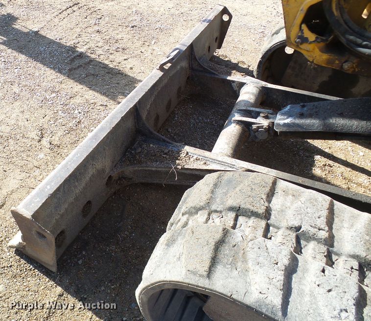 image for item DL0748 2005 John Deere 50D  mini excavator