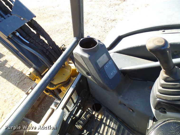 image for item DL0748 2005 John Deere 50D  mini excavator