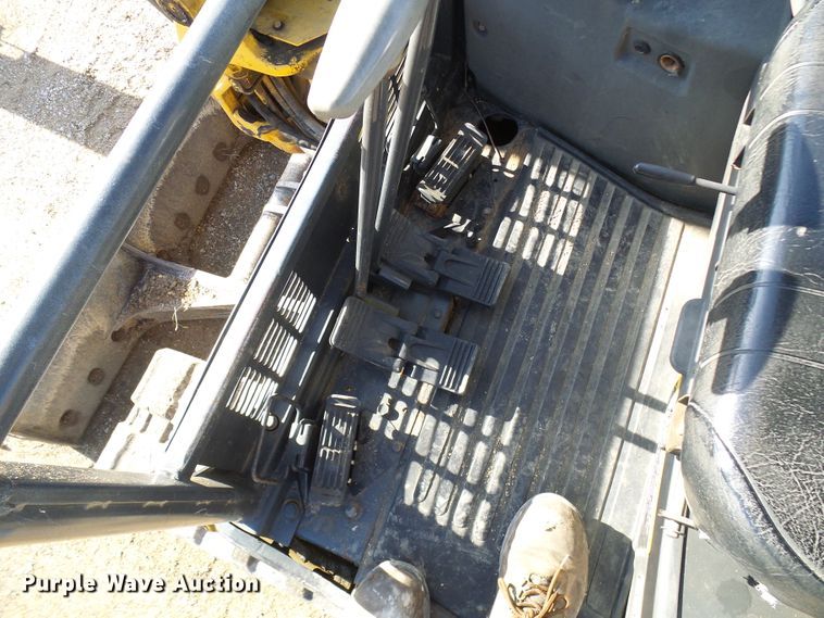 image for item DL0748 2005 John Deere 50D  mini excavator