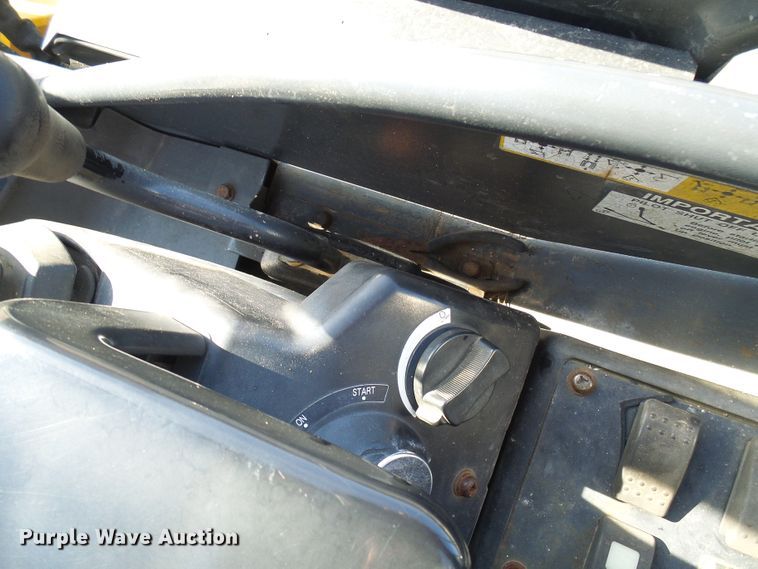 image for item DL0748 2005 John Deere 50D  mini excavator