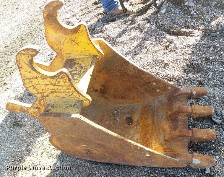 image for item DL0748 2005 John Deere 50D  mini excavator