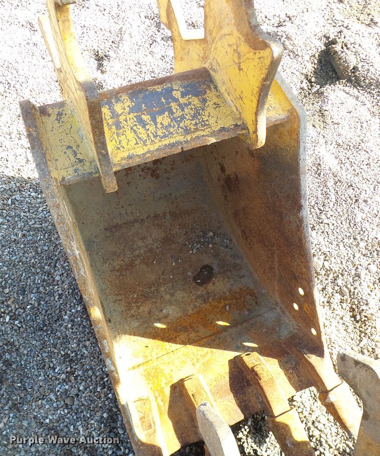 image for item DL0748 2005 John Deere 50D  mini excavator