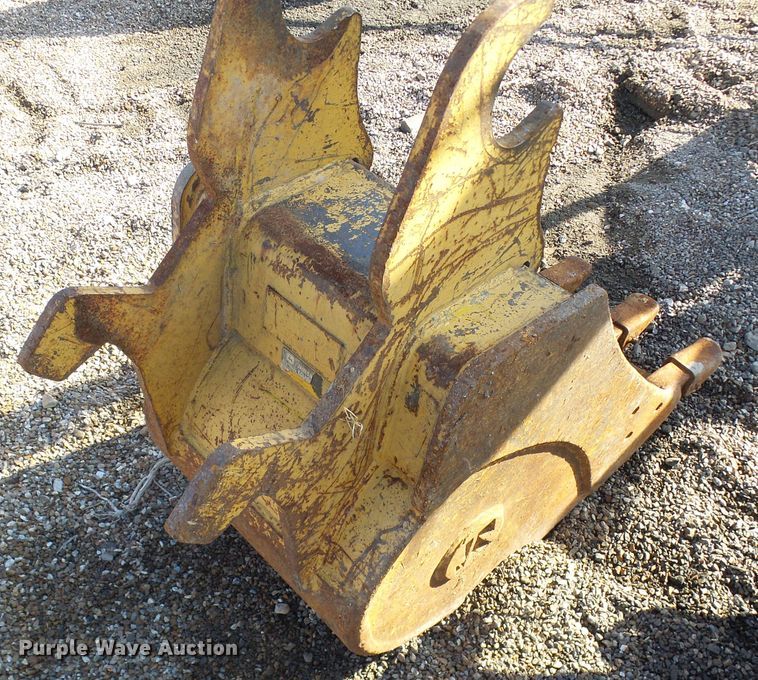 image for item DL0748 2005 John Deere 50D  mini excavator