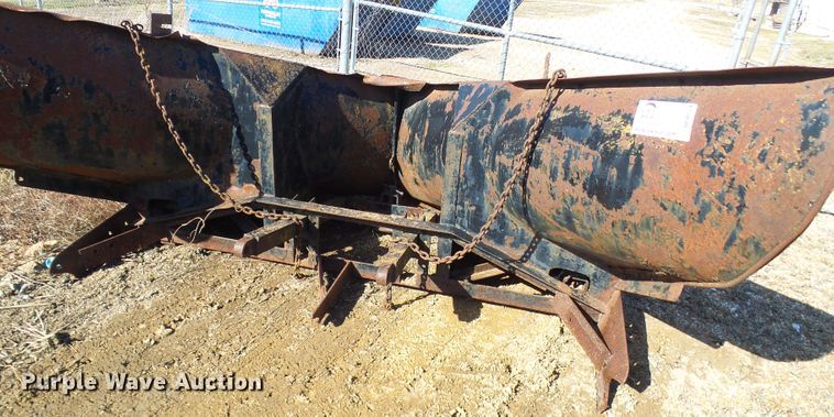 image for item DL0754 V snow plow