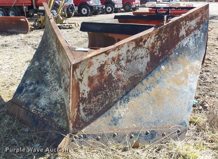 image for item DL0754 V snow plow