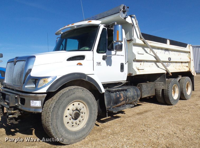 image for item DL0759 2005 International 7500  dump truck