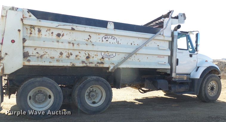 image for item DL0759 2005 International 7500  dump truck