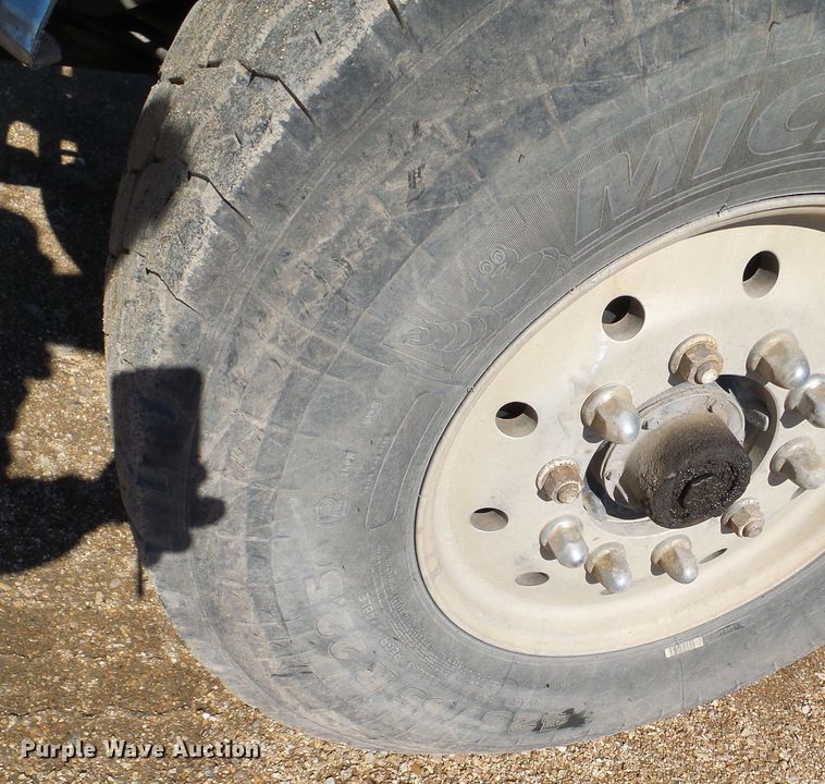 image for item DL0759 2005 International 7500  dump truck