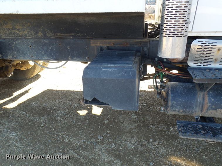 image for item DL0759 2005 International 7500  dump truck