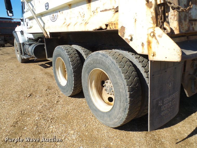 image for item DL0759 2005 International 7500  dump truck