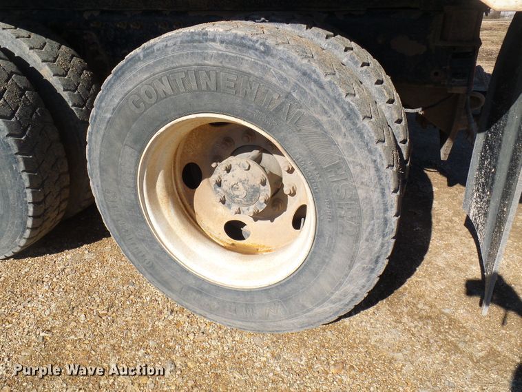 image for item DL0759 2005 International 7500  dump truck