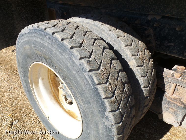 image for item DL0759 2005 International 7500  dump truck