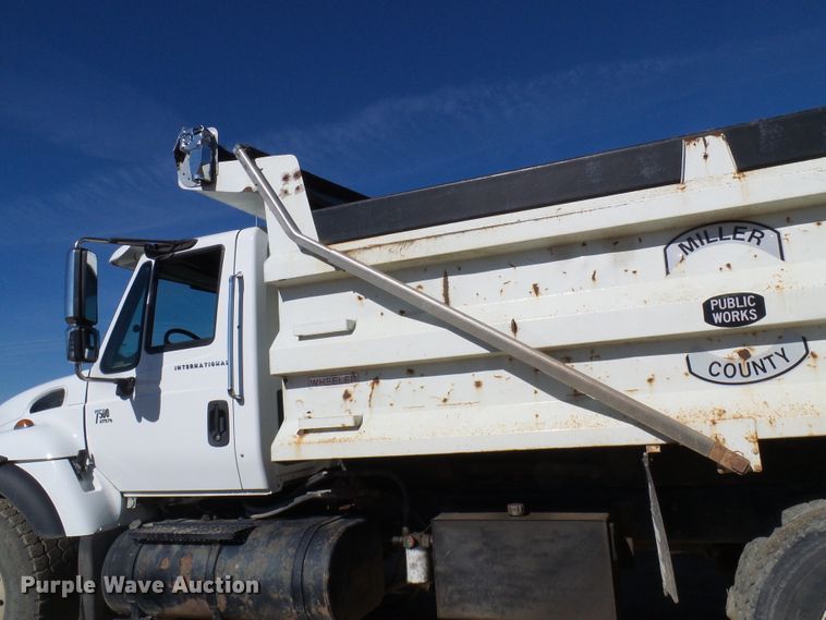 image for item DL0759 2005 International 7500  dump truck