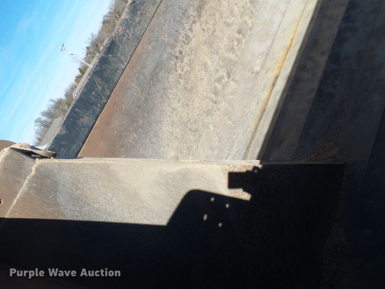 image for item DL0759 2005 International 7500  dump truck