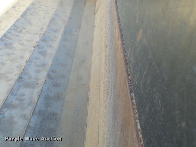 image for item DL0759 2005 International 7500  dump truck