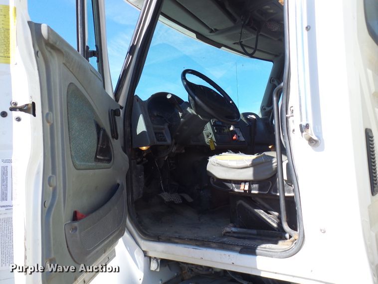 image for item DL0759 2005 International 7500  dump truck