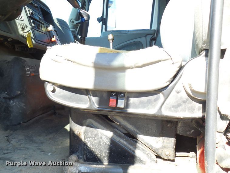 image for item DL0759 2005 International 7500  dump truck