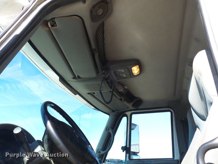 image for item DL0759 2005 International 7500  dump truck