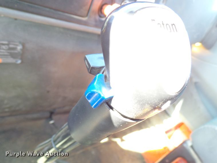 image for item DL0759 2005 International 7500  dump truck