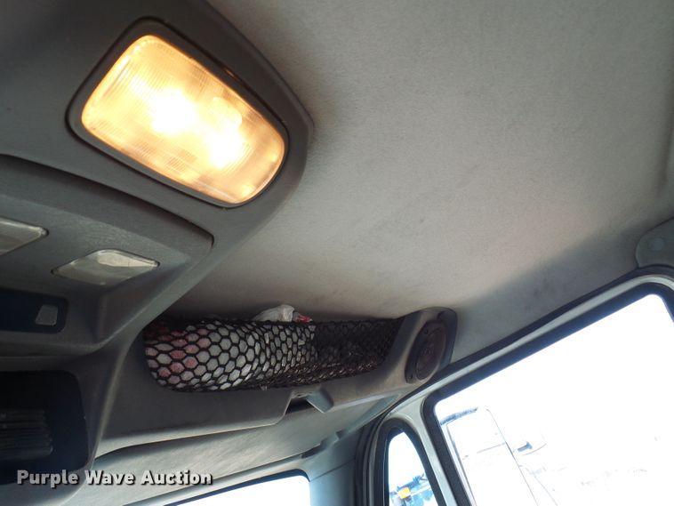 image for item DL0759 2005 International 7500  dump truck