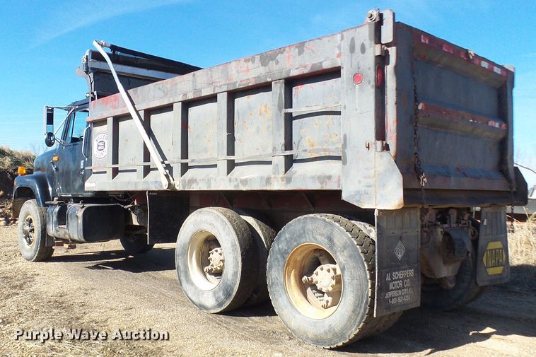 image for item DL0760 1992 International 2554  dump truck