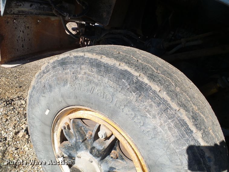 image for item DL0760 1992 International 2554  dump truck