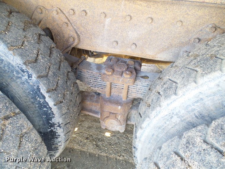 image for item DL0760 1992 International 2554  dump truck