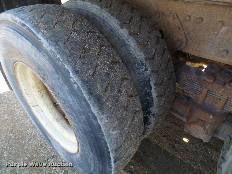 image for item DL0760 1992 International 2554  dump truck