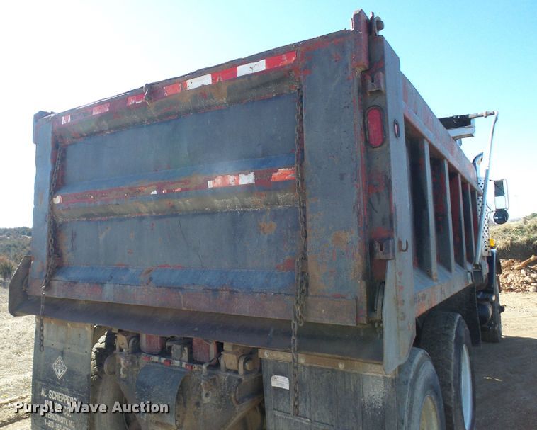 image for item DL0760 1992 International 2554  dump truck