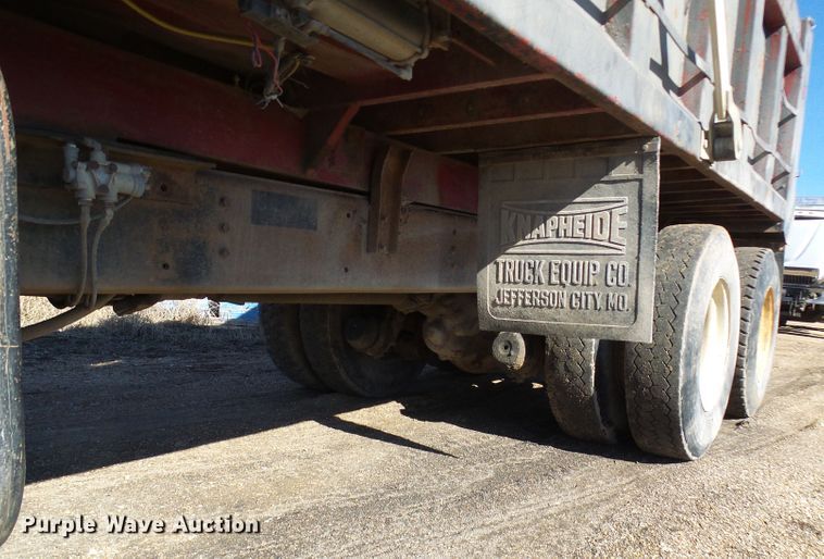 image for item DL0760 1992 International 2554  dump truck