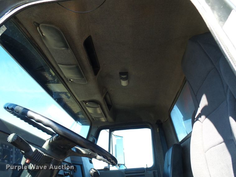 image for item DL0760 1992 International 2554  dump truck