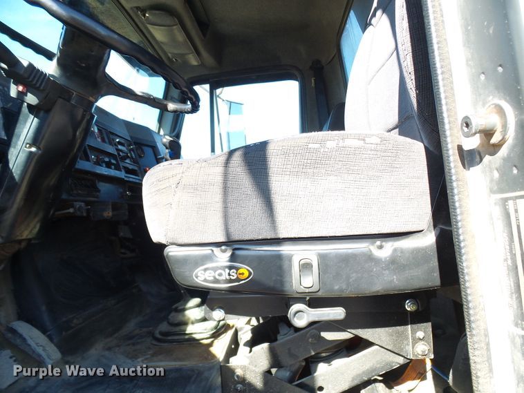 image for item DL0760 1992 International 2554  dump truck