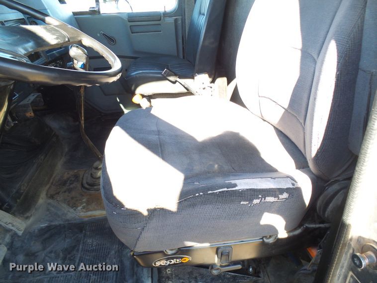 image for item DL0760 1992 International 2554  dump truck