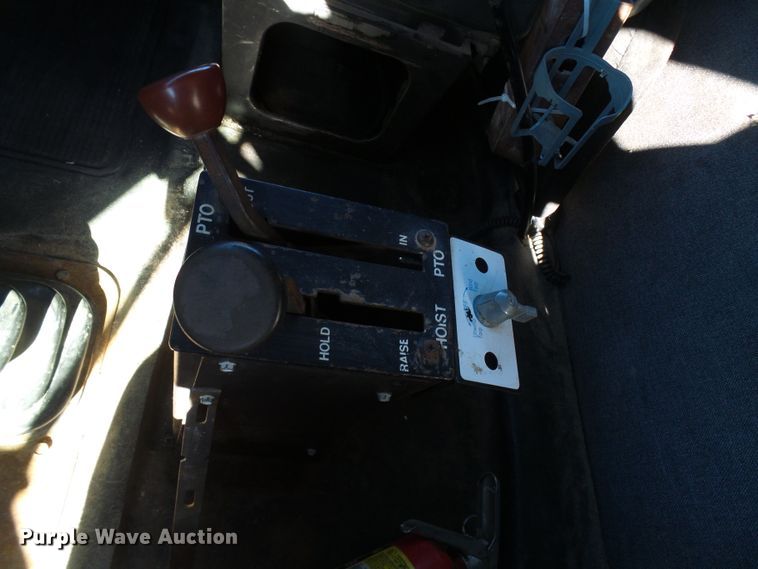 image for item DL0760 1992 International 2554  dump truck