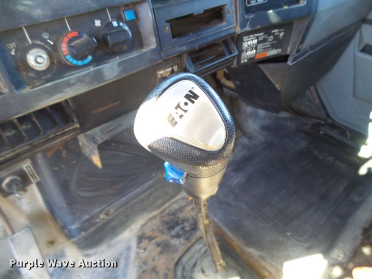 image for item DL0760 1992 International 2554  dump truck