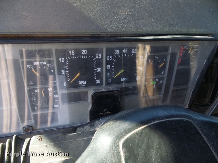 image for item DL0760 1992 International 2554  dump truck