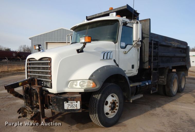 image for item DL2086 2006 Mack Granite CT713  dump truck