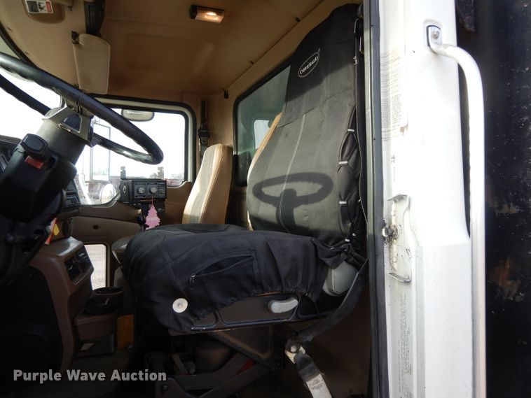 image for item DL2086 2006 Mack Granite CT713  dump truck