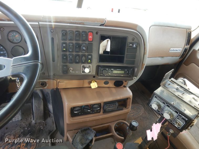 image for item DL2086 2006 Mack Granite CT713  dump truck