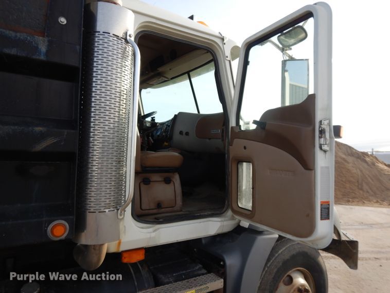 image for item DL2086 2006 Mack Granite CT713  dump truck