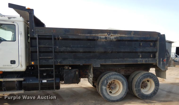 image for item DL2086 2006 Mack Granite CT713  dump truck