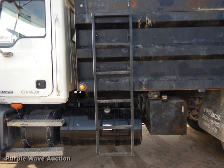 image for item DL2086 2006 Mack Granite CT713  dump truck