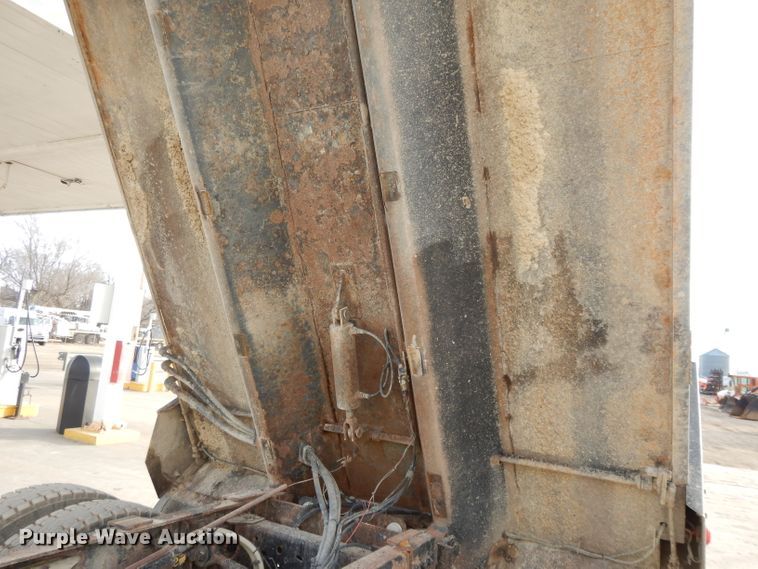 image for item DL2086 2006 Mack Granite CT713  dump truck