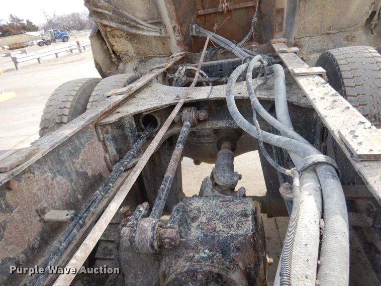 image for item DL2086 2006 Mack Granite CT713  dump truck