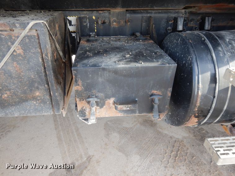 image for item DL2086 2006 Mack Granite CT713  dump truck