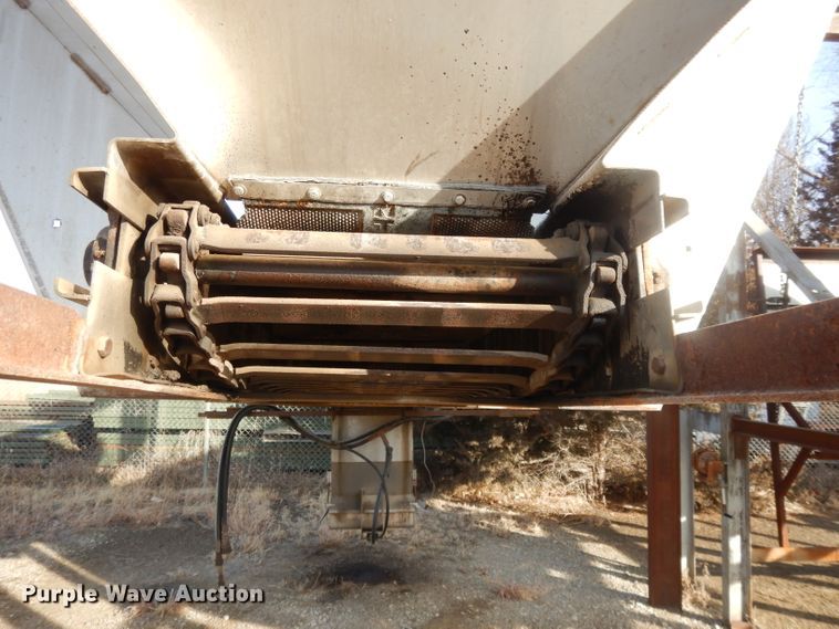 image for item DL2086 2006 Mack Granite CT713  dump truck