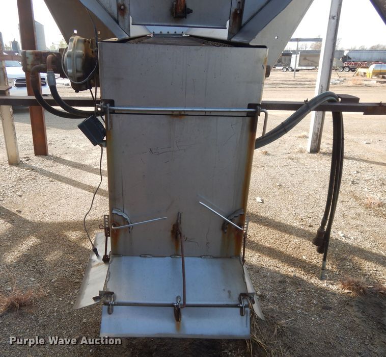 image for item DL2086 2006 Mack Granite CT713  dump truck