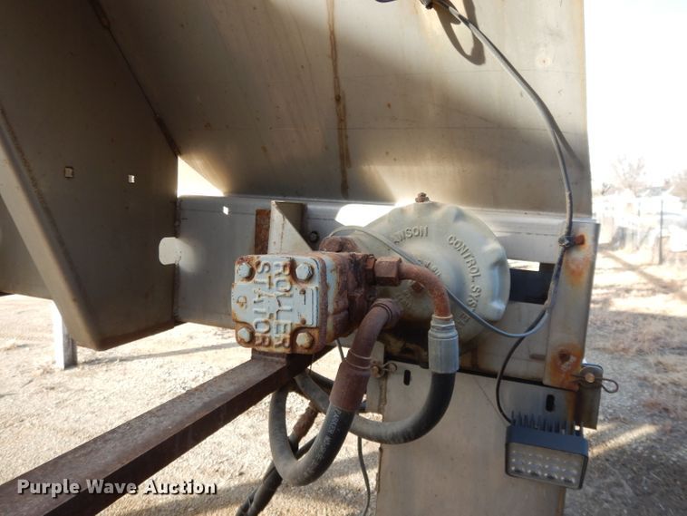 image for item DL2086 2006 Mack Granite CT713  dump truck