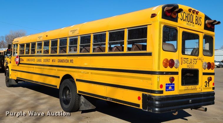 image for item DN6000 2001 International 3800  school bus
